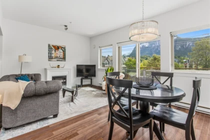 306 38142 Cleveland Avenue, Squamish, BC, Squamish — Apartment/Condo for sale