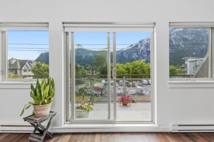306 38142 Cleveland Avenue, Squamish, BC, Squamish — Apartment/Condo for sale