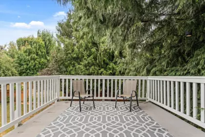 Front Yard Photo of 46359 Chilliwack Central Road, Chilliwack, BC