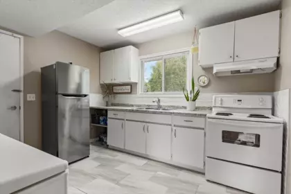 Laundry Room Photo of 46359 Chilliwack Central Road, Chilliwack, BC