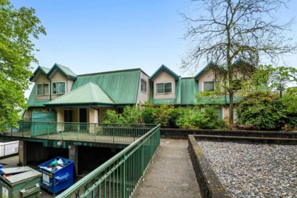 114 918 Roderick Avenue, Coquitlam, BC, Coquitlam — Apartment/Condo for sale