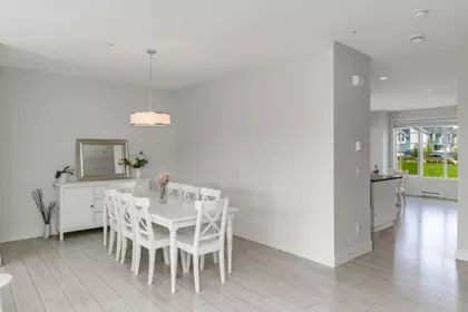 Kitchen Island Photo of 28 21150 76a Avenue, Langley, BC