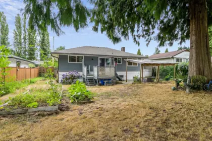 Garden / Landscaping Photo of 21727 Ridgeway Crescent, Maple Ridge, BC