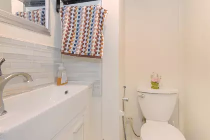 Powder Room Photo of 21727 Ridgeway Crescent, Maple Ridge, BC