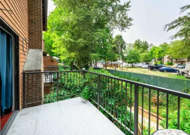 Guest Bathroom Photo of 805 10620 150 Street, Surrey, BC