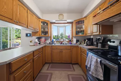 Walk-In Closet Photo of 20441 94b Avenue, Langley, BC