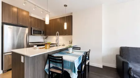 Kitchen Photo of 1908 2955 Atlantic Avenue, Coquitlam, BC