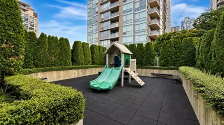 Loft / Bonus Room Photo of 1908 2955 Atlantic Avenue, Coquitlam, BC