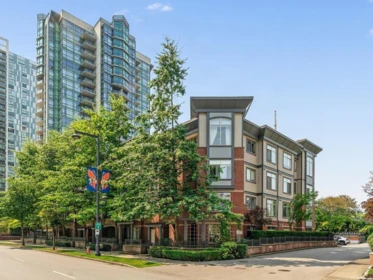 215 10455 University Drive, Surrey, BC, Surrey — Apartment/Condo for sale