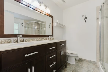 Entry Foyer Photo of 4725 Cedar Tree Lane, Delta, BC