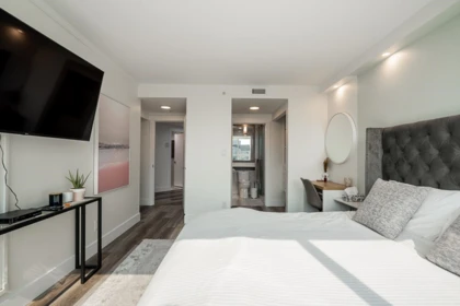 Hallway Photo of 1907 1050 Burrard Street, Vancouver, BC