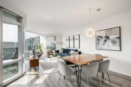 Kitchen Island Photo of 1907 1050 Burrard Street, Vancouver, BC