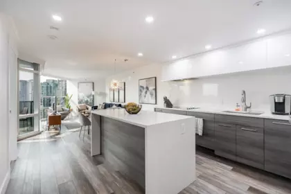 Kitchen Photo of 1907 1050 Burrard Street, Vancouver, BC