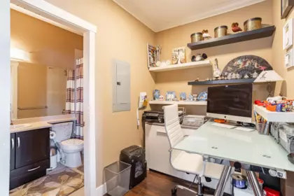 Office / Den Photo of 413 3192 Gladwin Road, Abbotsford, BC