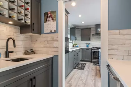 Pantry Photo of 15587 Semiahmoo Avenue, White Rock, BC