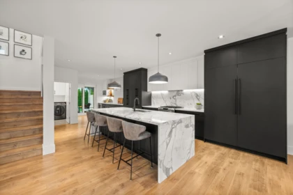 Kitchen Island Photo of 2732 Eagle Summit Crescent, Abbotsford, BC