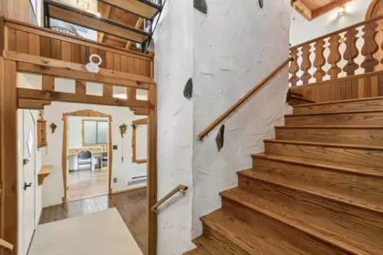 Family Room Photo of 295 Bayview Road, Lions Bay, BC