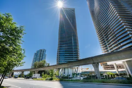 2208 4890 Lougheed Highway, Burnaby, BC, Burnaby — Apartment/Condo for sale