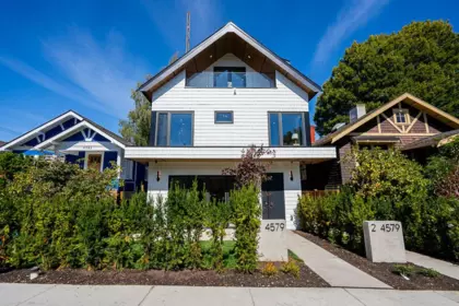 1 4579 W 11th Ave Avenue, Vancouver, BC, Vancouver — Half Duplex for sale