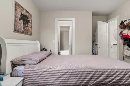 Guest Bathroom Photo of 424 2565 Campbell Avenue, Abbotsford, BC