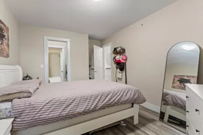 Powder Room Photo of 424 2565 Campbell Avenue, Abbotsford, BC
