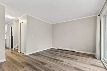 Primary Bathroom Photo of 2743 Sandon Drive, Abbotsford, BC