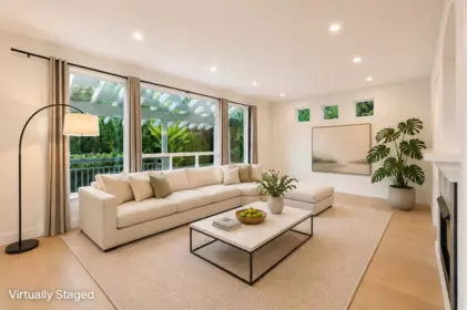 Family Room Photo of 122 Chestnut Court, Port Moody, BC