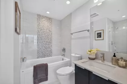 Entry Foyer Photo of 4006 1283 Howe Street, Vancouver, BC
