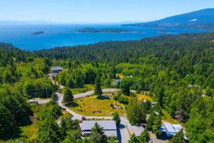 Community Amenities Photo (Clubhouse) of 465 Sunset Road, Bowen Island, BC
