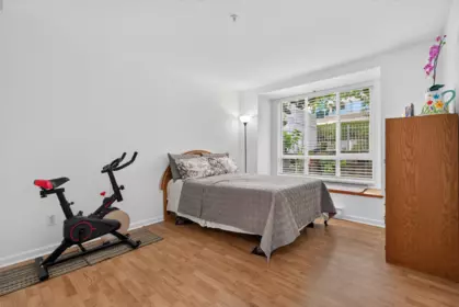 Hallway Photo of 20 6588 Southoaks Crescent, Burnaby, BC