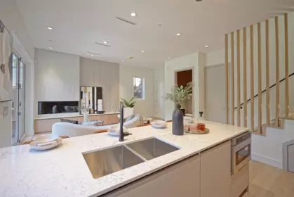 Breakfast Nook Photo of 2 3315 W 10th Street, Vancouver, BC