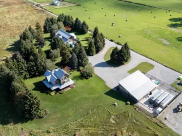 8891 Pemberton Meadows Road, Pemberton, BC, Pemberton — Single Family Residence for sale