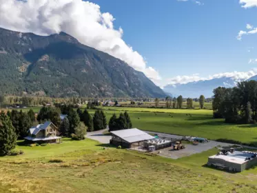 8891 Pemberton Meadows Road, Pemberton, BC, Pemberton — Single Family Residence for sale