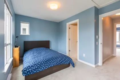 Entry Foyer Photo of 5 15938 27 Avenue, Surrey, BC
