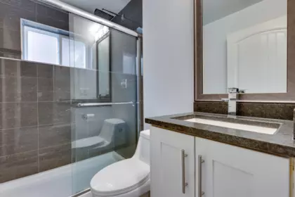 Hallway Photo of 1796 Island Avenue, Vancouver, BC