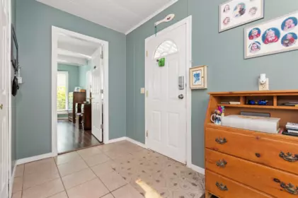 Entry Foyer Photo of 44840 Keith Wilson Road, Chilliwack, BC