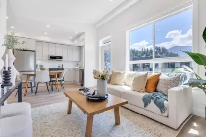 Breakfast Nook Photo of 503 45497 Campus Drive, Chilliwack, BC