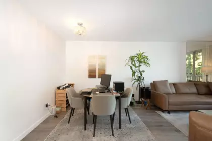 Dining Area Photo of 901 2020 Fullerton Avenue, North Vancouver, BC