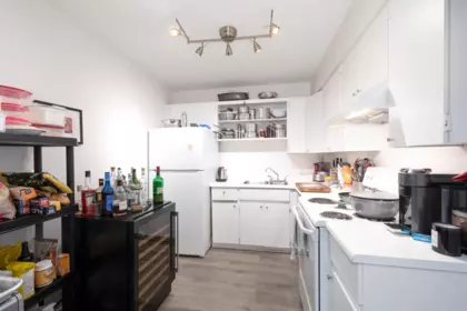 Kitchen Photo of 901 2020 Fullerton Avenue, North Vancouver, BC