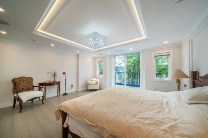Hot Tub / Spa Photo of 1048 Handsworth Road, North Vancouver, BC
