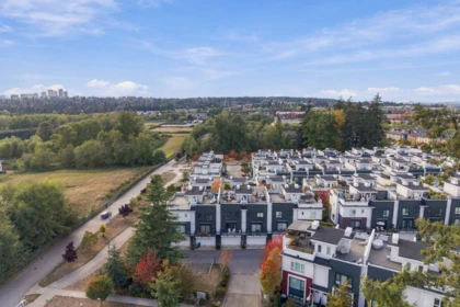 Garden / Landscaping Photo of 202 2277 Oak Meadows Drive, Surrey, BC
