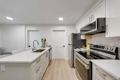 Aerial View of 1 683 W 19th Avenue, Vancouver, BC