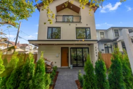 1 2888 E 6th Avenue, Vancouver, BC