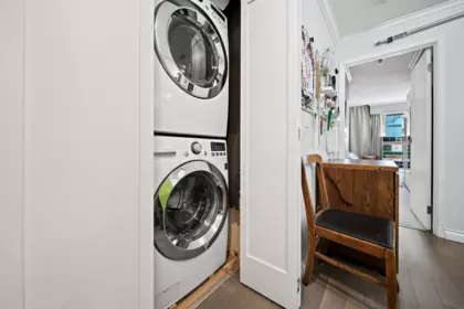 Mudroom Photo of 6 1234 W 7th Avenue, Vancouver, BC