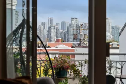 Primary Bedroom Photo of 6 1234 W 7th Avenue, Vancouver, BC