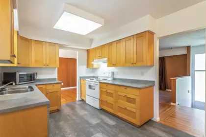 Breakfast Nook Photo of 2370 Mountain Highway, North Vancouver, BC