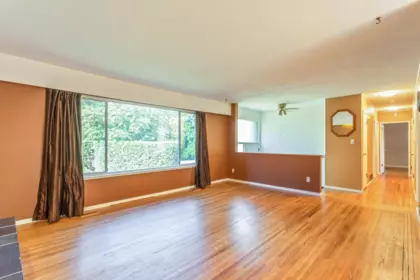 Kitchen Photo of 2370 Mountain Highway, North Vancouver, BC