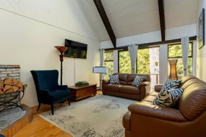1540 Tunstall Boulevard, Bowen Island, BC, Bowen Island — Single Family Residence for sale