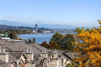 64 323 Governors Court, New Westminster, BC, New westminster — Townhouse for sale