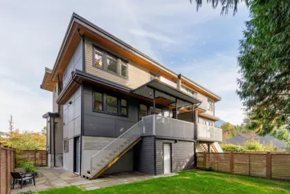 39807 No Name Road, Squamish, BC, Squamish — Half Duplex for sale